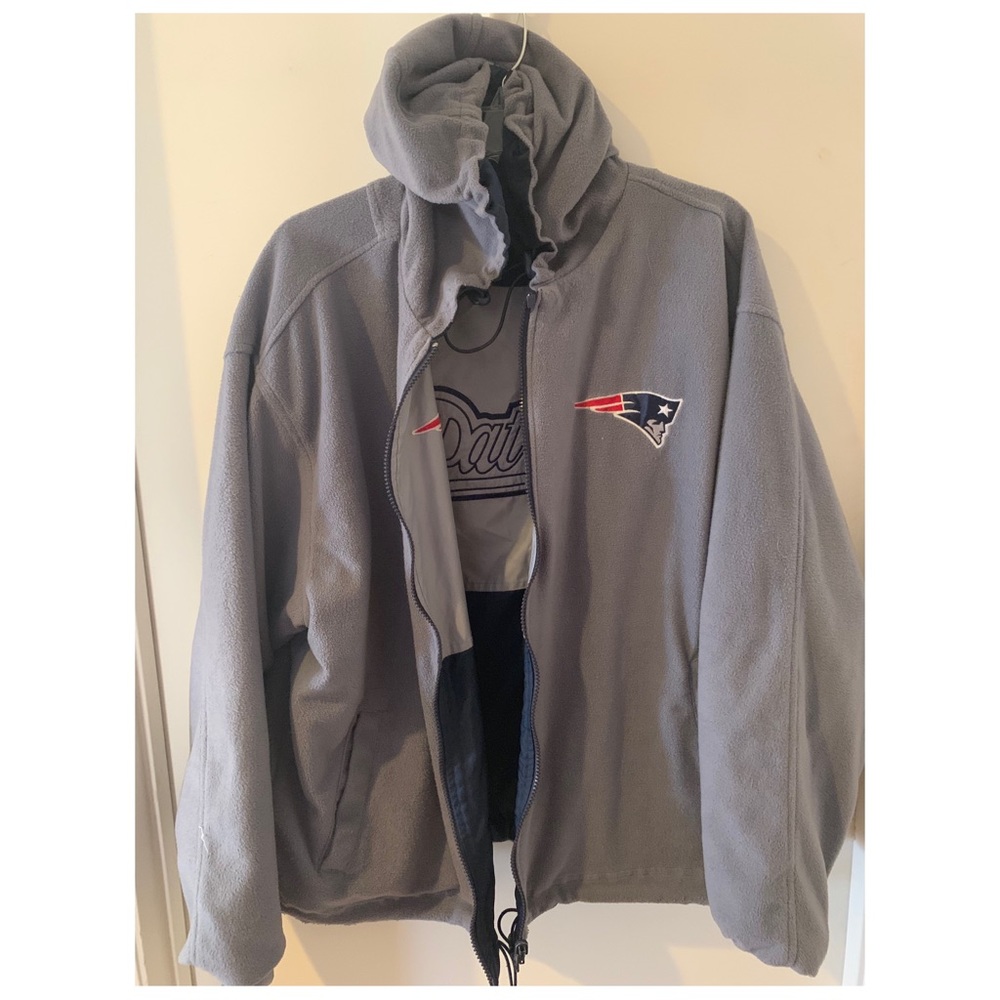 New England Patriots Reversible Jacket - Picture 3 of 7